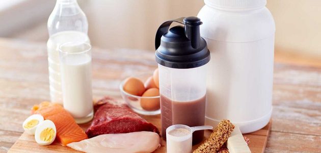 آثار تناول البروتين بدون رياضة