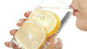 ما هي فوائد الليمون مع الماء