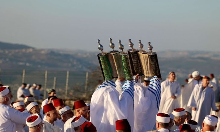 بالصور: السامريون يقومون بالحج إلى قمة جريزيم للاحتفال بالحصاد